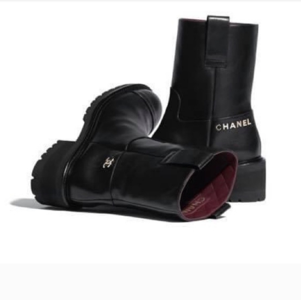 CHANEL 20K Black Leather Combat Short Boots 38.5 BNIB